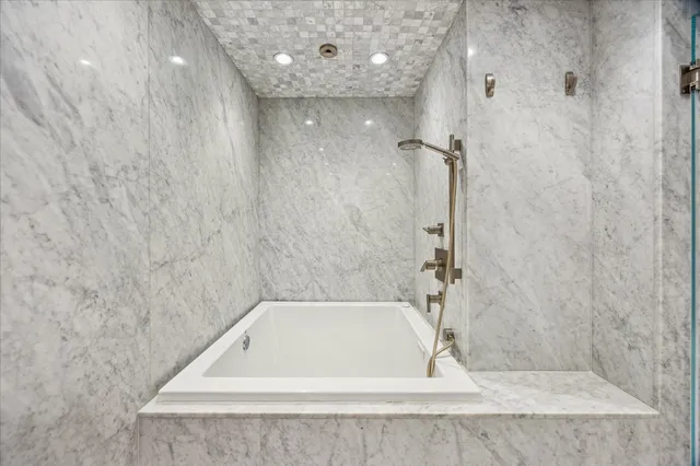 $1,895,000 | 3124 Mid Lane, Houston, TX 77027