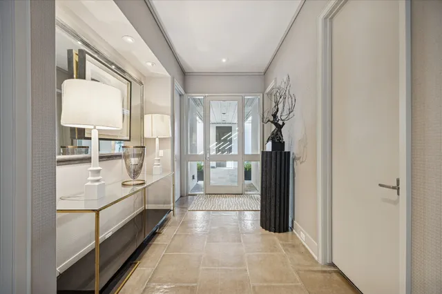 $1,895,000 | 3124 Mid Lane, Houston, TX 77027