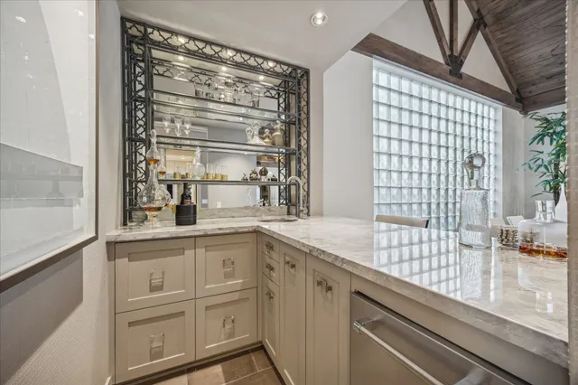 $1,895,000 | 3124 Mid Lane, Houston, TX 77027