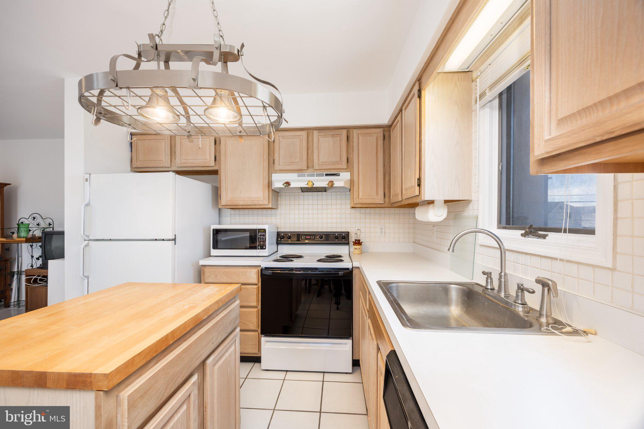 Bright and inviting kitchen space.