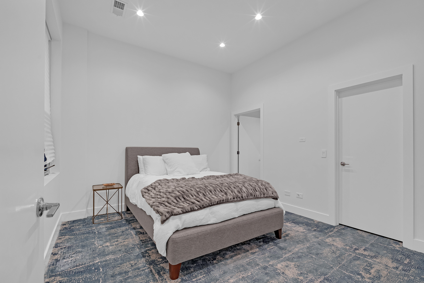 16 North Carpenter Street, Unit 3N Chicago, IL 60607 - Photo 17 of 23 Gallery Image 17