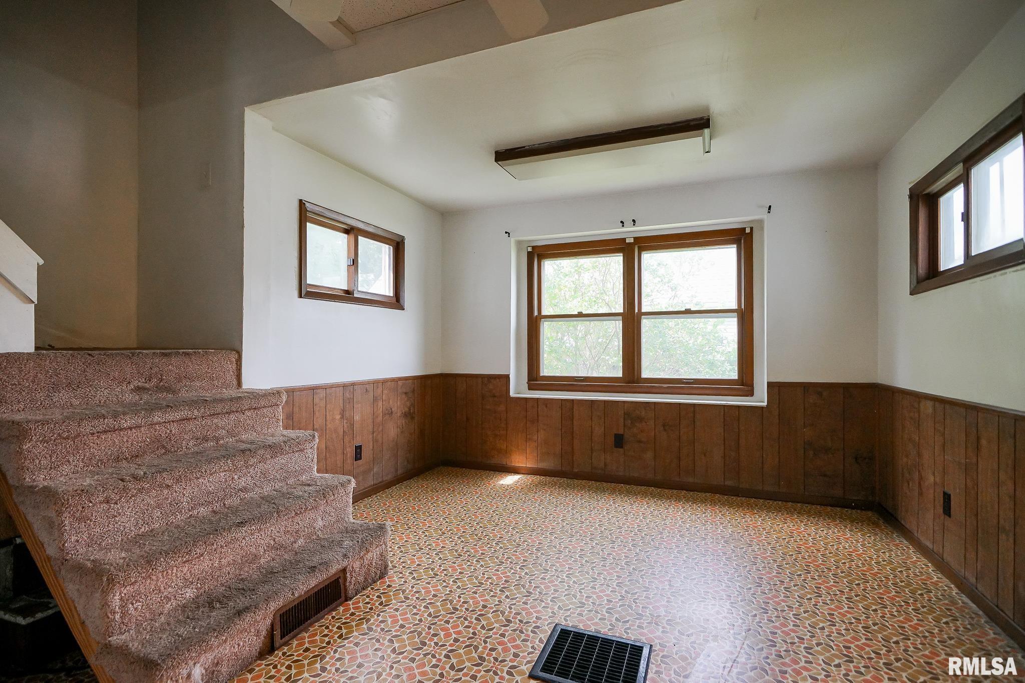 609 Walnut Street Washington, IL 61571 - Photo 27 of 48 Gallery Image 27