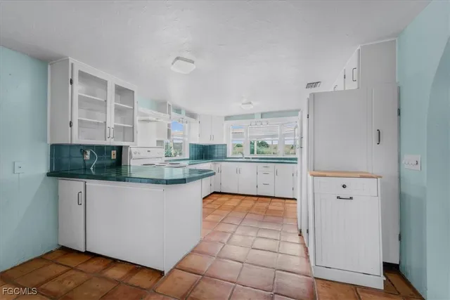 $259,900 | 1083 Sunset Strip Moore Haven, Okeechobee, FL 34974