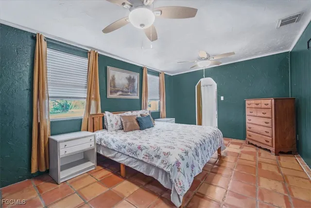 $259,900 | 1083 Sunset Strip Moore Haven, Okeechobee, FL 34974