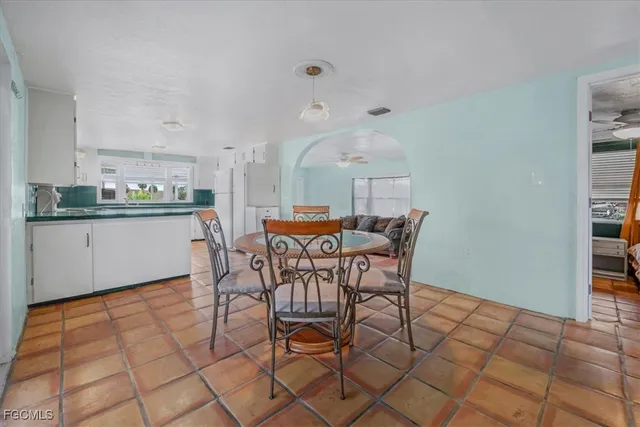 $259,900 | 1083 Sunset Strip Moore Haven, Okeechobee, FL 34974