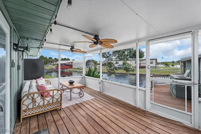 $259,900 | 1083 Sunset Strip Moore Haven, Okeechobee, FL 34974