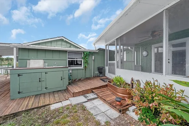 $259,900 | 1083 Sunset Strip Moore Haven, Okeechobee, FL 34974