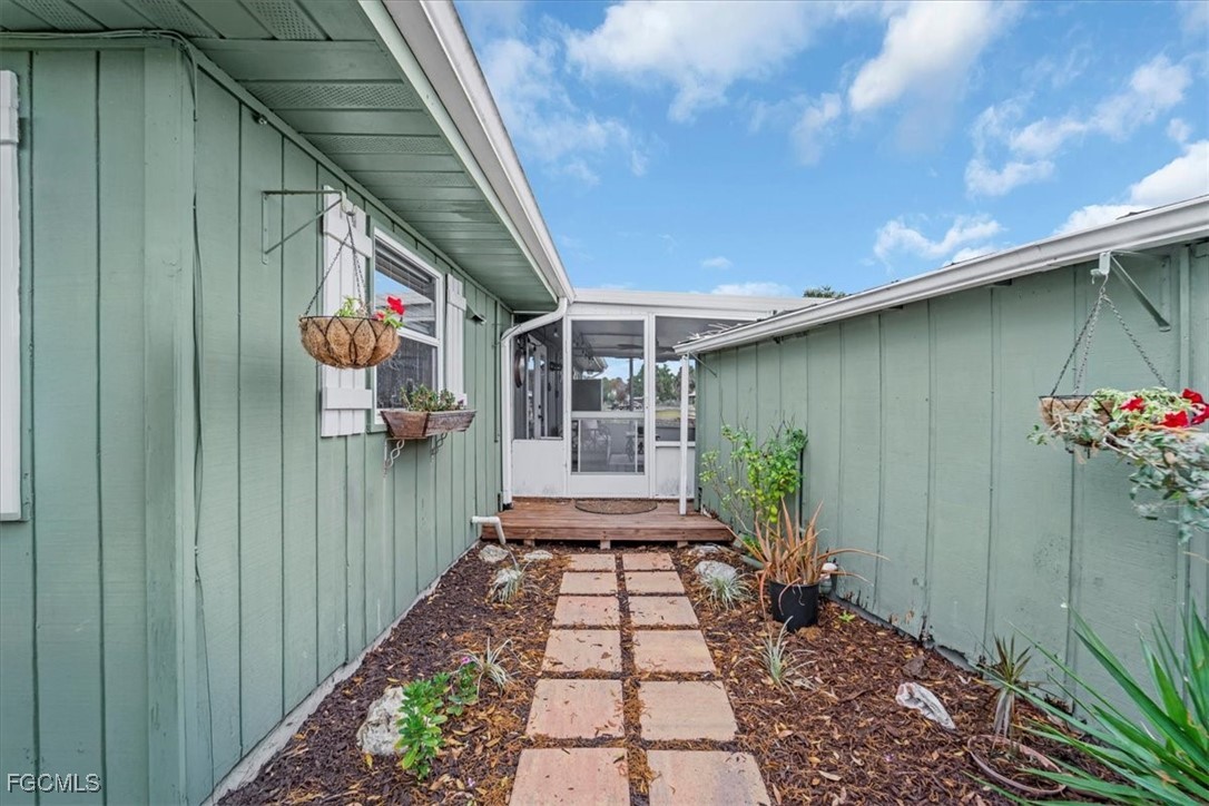 1083 Sunset Strip Moore Haven Okeechobee, FL 34974 - Photo 40 of 48 a view of a pathway of a house