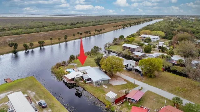 $259,900 | 1083 Sunset Strip Moore Haven, Okeechobee, FL 34974