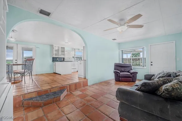 $259,900 | 1083 Sunset Strip Moore Haven, Okeechobee, FL 34974