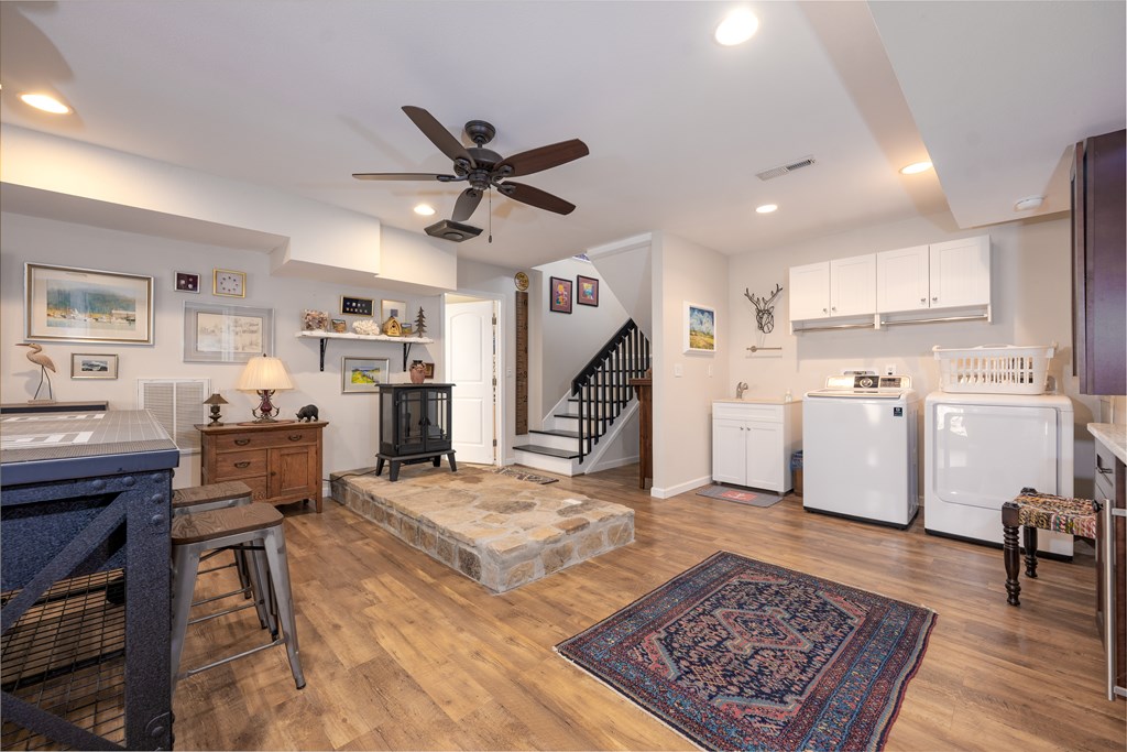 3301 Ellington Road Hayesville, NC 28904 - Photo 18 of 31 a living room with furniture and kitchen view