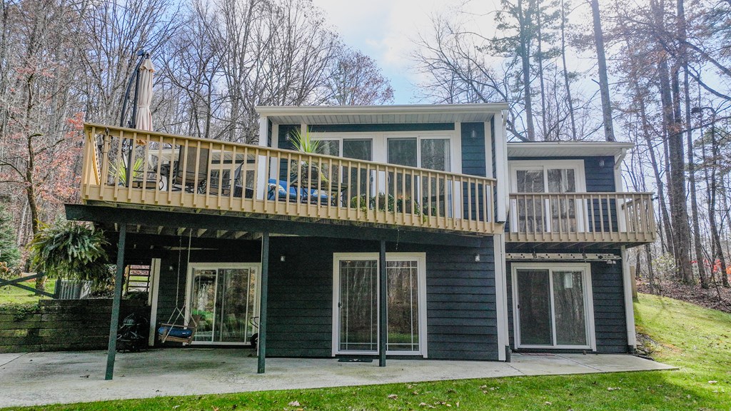 3301 Ellington Road Hayesville, NC 28904 - Photo 29 of 31 front view of house with a yard