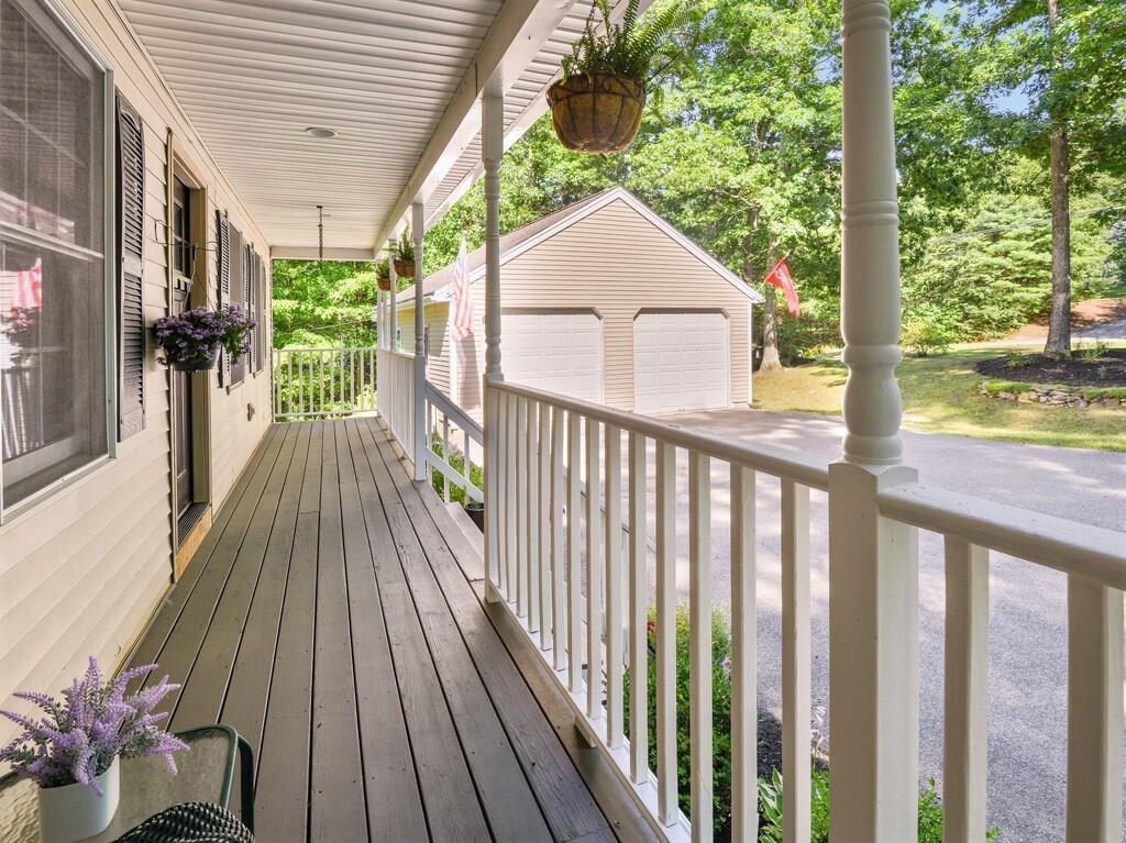 99 Fiskdale Road Brookfield, MA 01506 - Photo 5 of 32