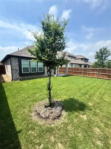 $359,400 | 1812 Horseshoe Lane, Van Alstyne, TX 75495