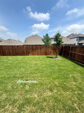 $359,400 | 1812 Horseshoe Lane, Van Alstyne, TX 75495