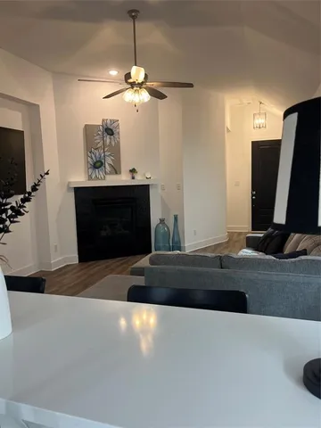 $359,400 | 1812 Horseshoe Lane, Van Alstyne, TX 75495