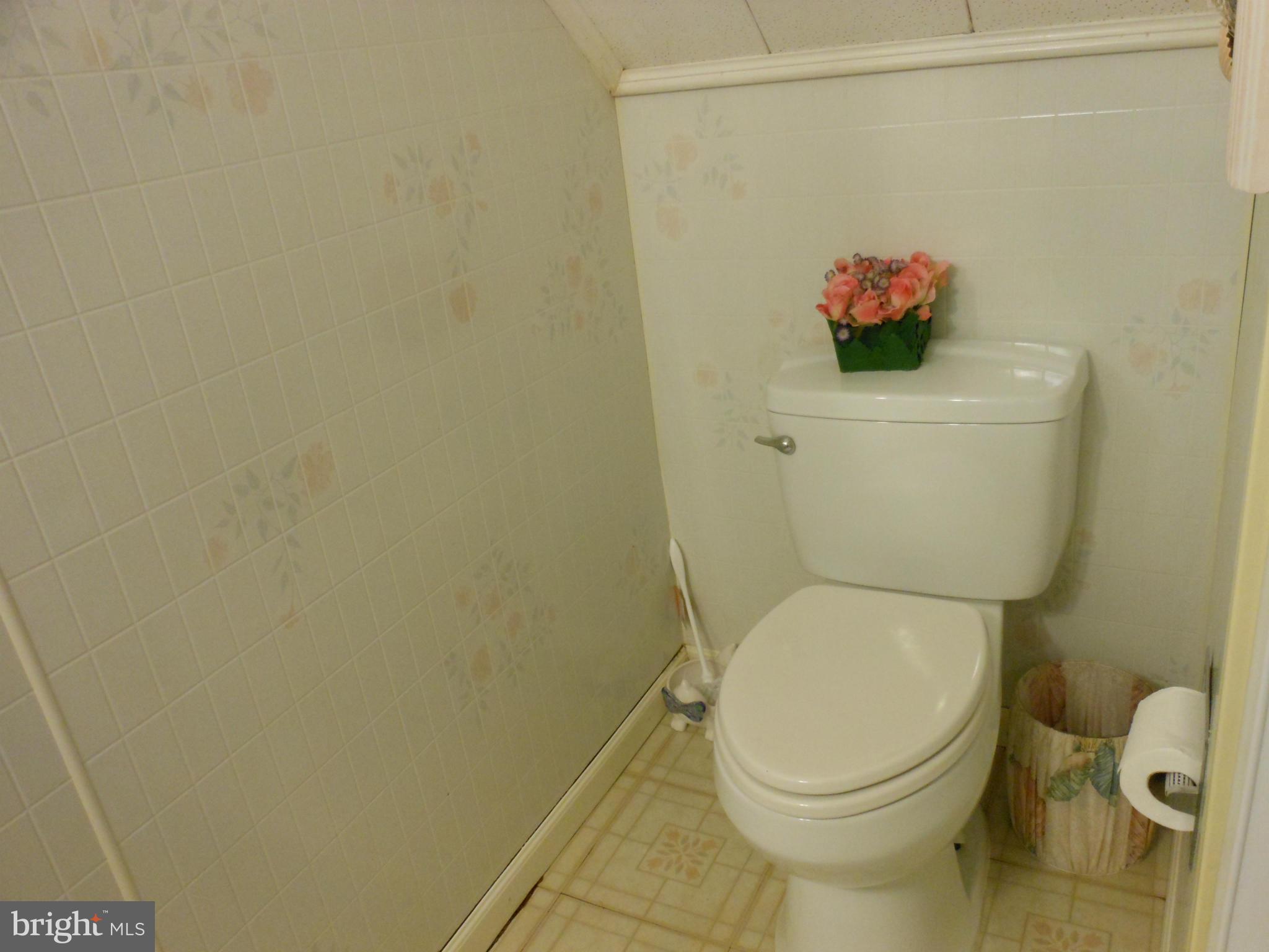 2718 Southbrook Road Baltimore, MD 21222 - Photo 26 of 30 Bath