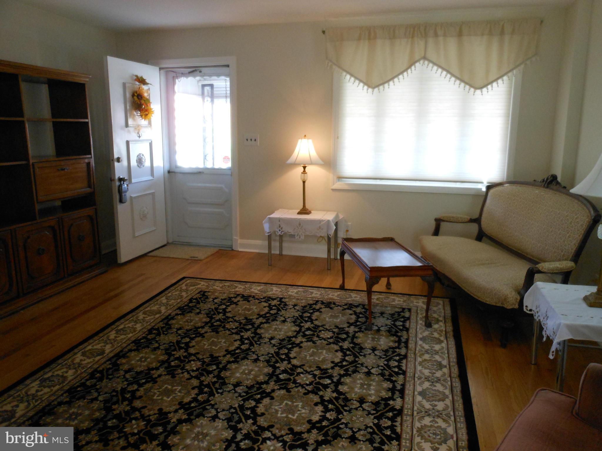 2718 Southbrook Road Baltimore, MD 21222 - Photo 6 of 30 Living Room