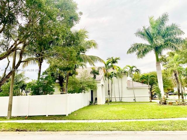 16110 Southwest 6th Street Pembroke Pines, FL 33027 - Photo 12 of 92