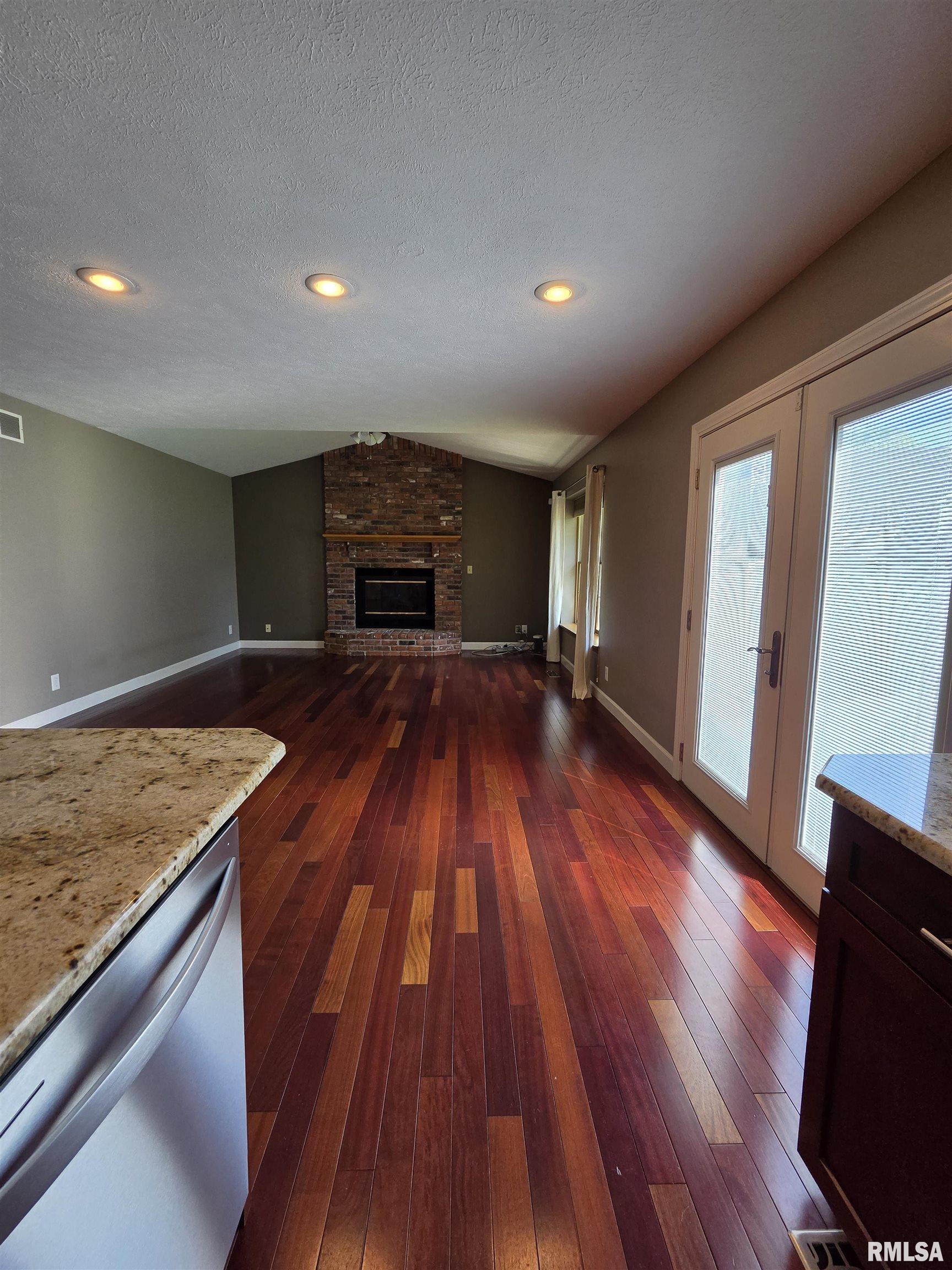 3 Peppertree Court Washington, IL 61571 - Photo 11 of 40