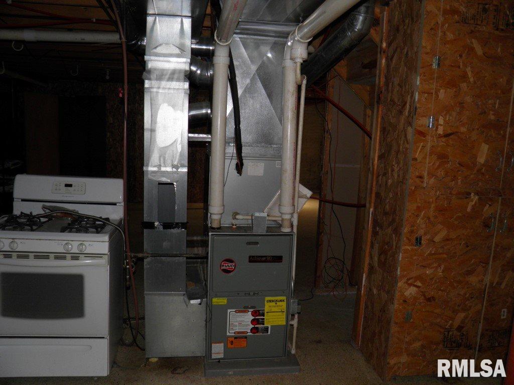 29536 Allens Grove Road Dixon, IA 52745 - Photo 11 of 19 Gallery Image 11