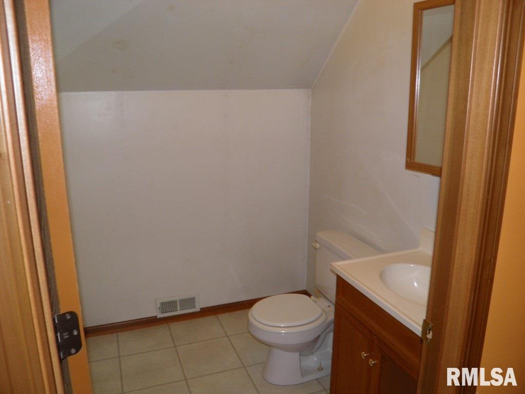 29536 Allens Grove Road Dixon, IA 52745 - Photo 9 of 19 Gallery Image 9