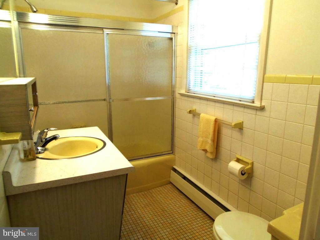 1714 Sammar Road Lancaster, PA 17601 - Photo 22 of 35 a bathroom with a sink mirror vanity and toilet