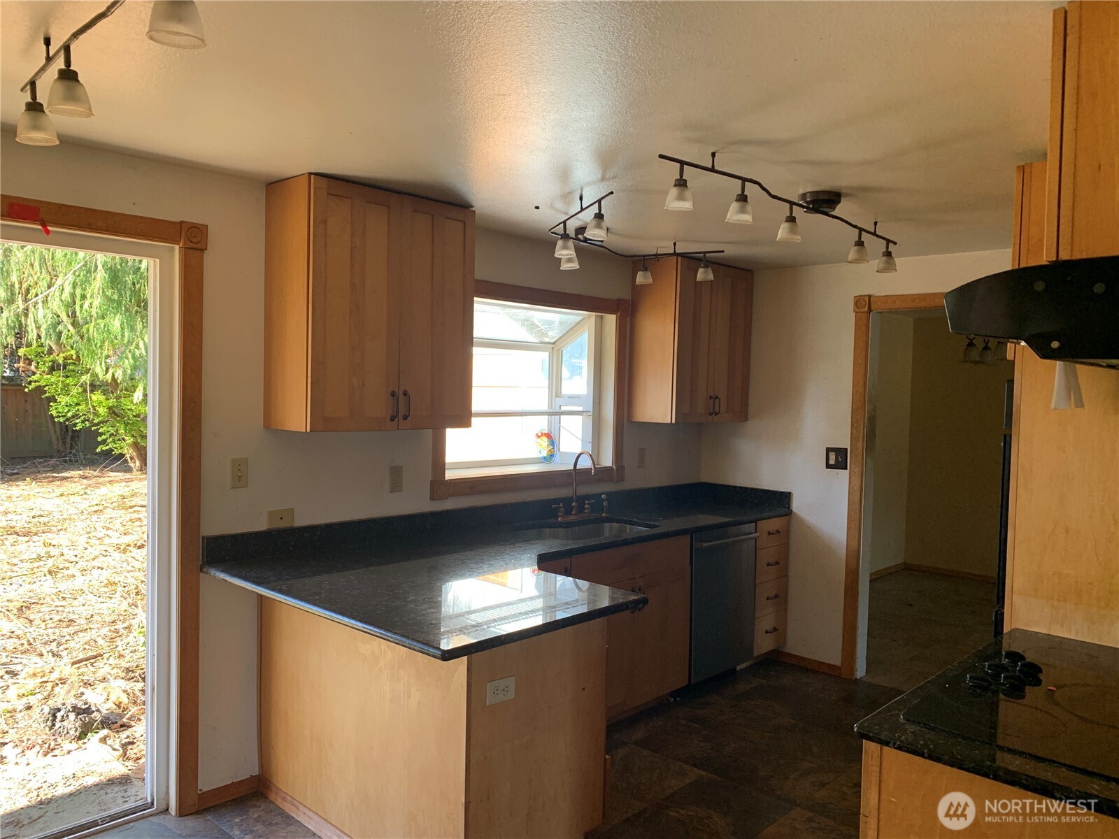 19424 Winesap Road Bothell, WA 98012 - Photo 7 of 13