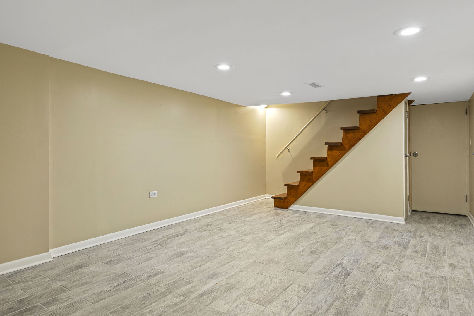 4236 North Ozark Avenue Norridge, IL 60706 - Photo 14 of 17 a view of an empty room with stairs