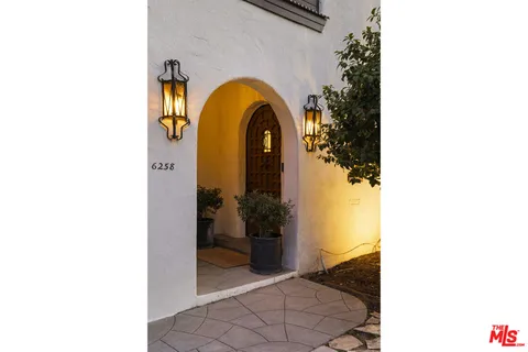 $2,699,000 | 6258 Warner Drive, Los Angeles, CA 90048