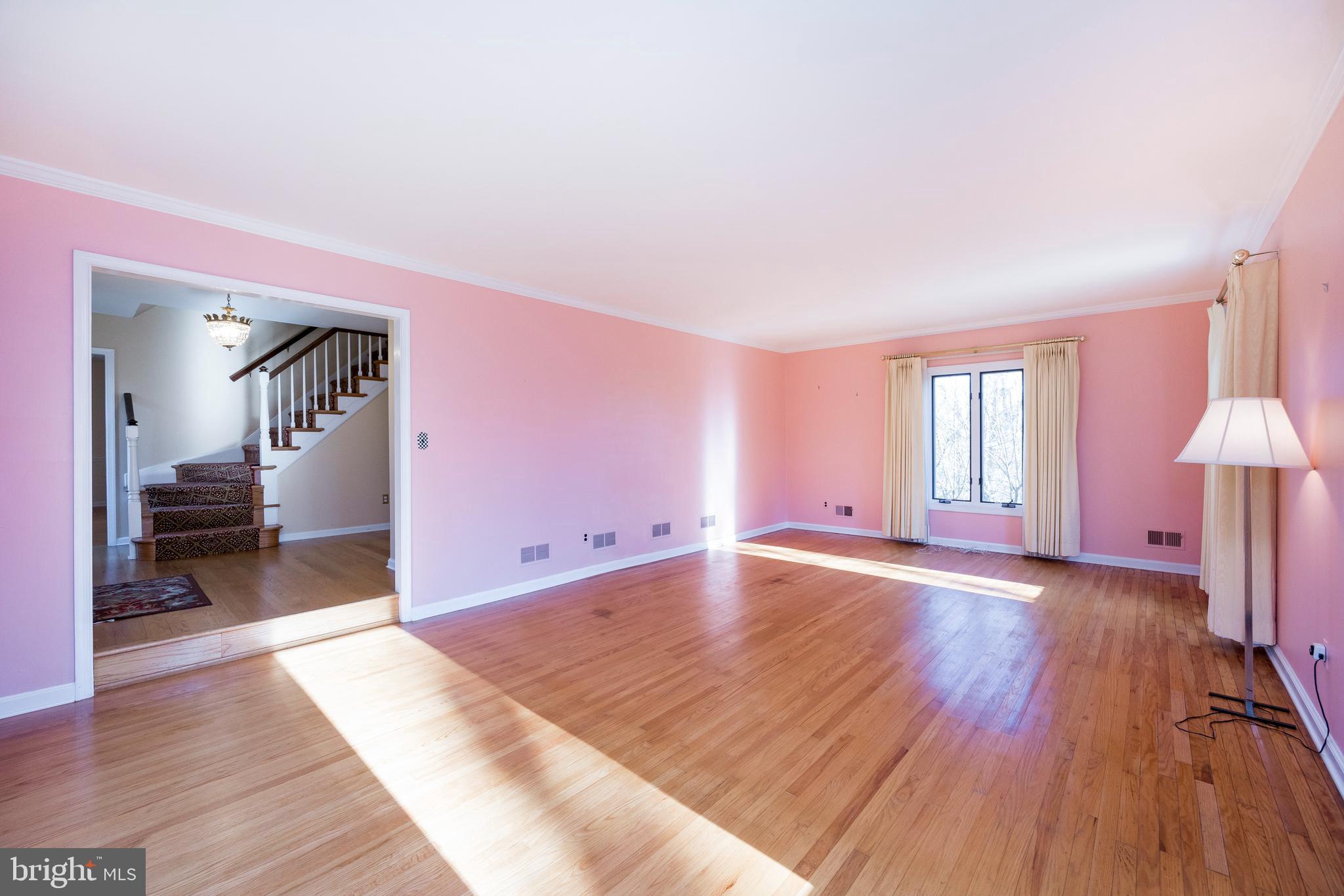 219 Jeffrey Lane Newtown Square, PA 19073 - Photo 5 of 37