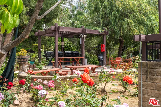 a view of outdoor space yard and patio