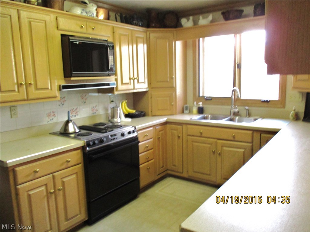 388 Cardinal Drive Rittman, OH 44270 - Photo 3 of 24 Gallery Image 3