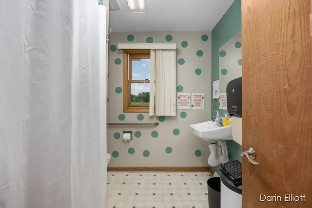 $379,900 | 8546 Whitneyville Avenue Southeast, Alto, MI 49302