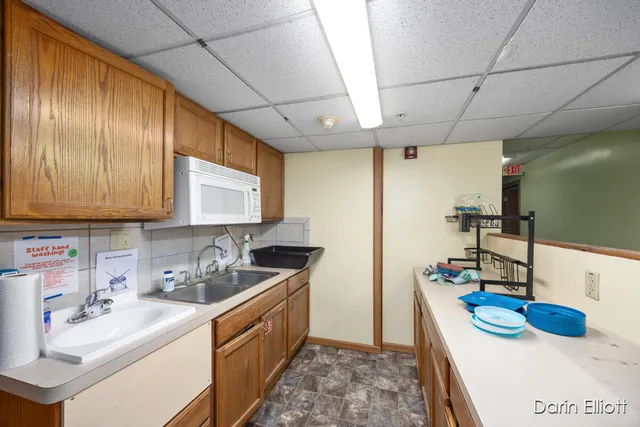 $379,900 | 8546 Whitneyville Avenue Southeast, Alto, MI 49302