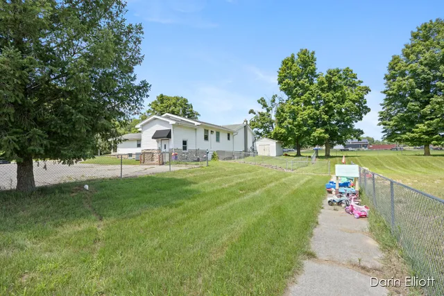 $379,900 | 8546 Whitneyville Avenue Southeast, Alto, MI 49302