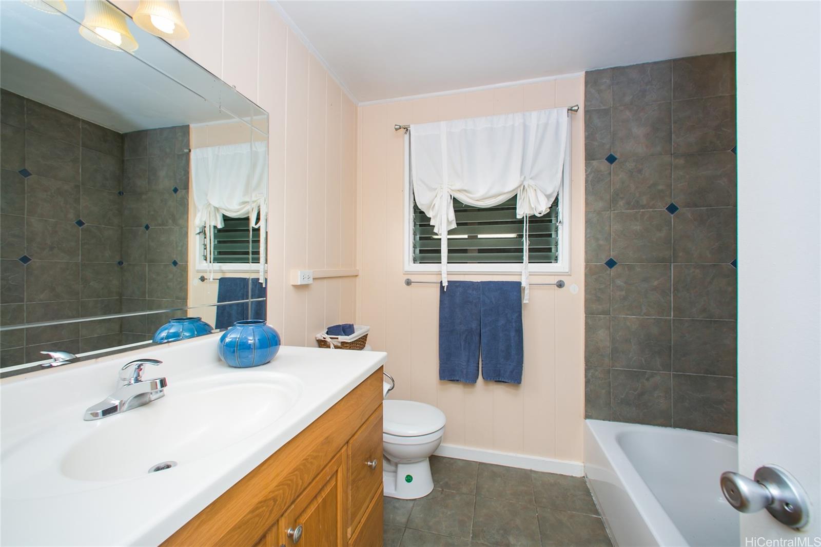 45-557 Keaahala Road, Unit H Kaneohe, HI 96744 - Photo 11 of 18