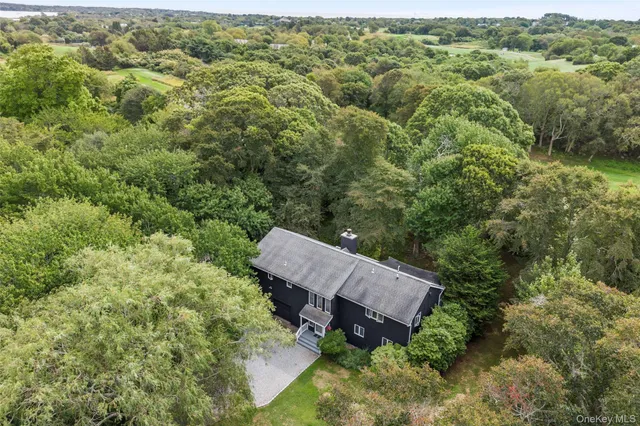 $1,935,000 | 126 Fairview Avenue, Montauk, NY 11954