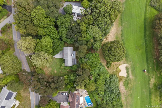 $1,935,000 | 126 Fairview Avenue, Montauk, NY 11954