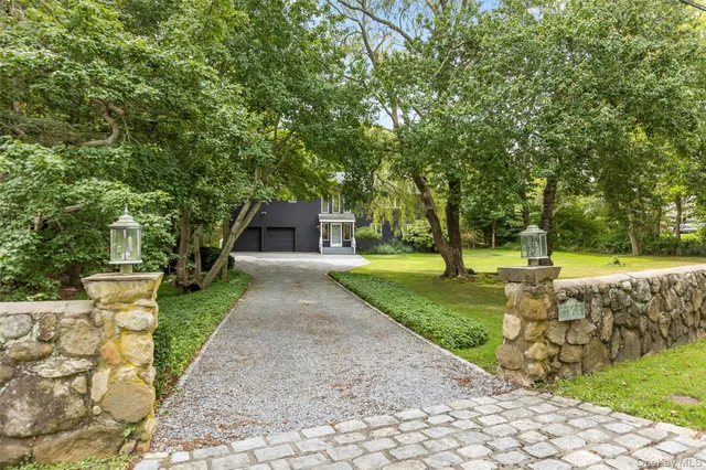 $1,935,000 | 126 Fairview Avenue, Montauk, NY 11954