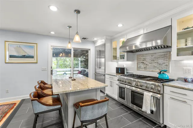 $1,935,000 | 126 Fairview Avenue, Montauk, NY 11954