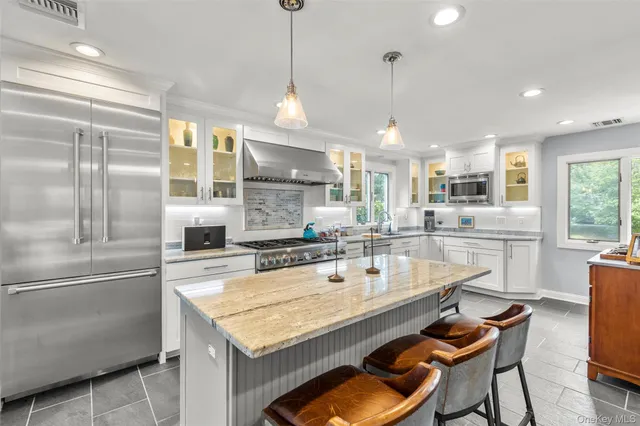 $1,935,000 | 126 Fairview Avenue, Montauk, NY 11954