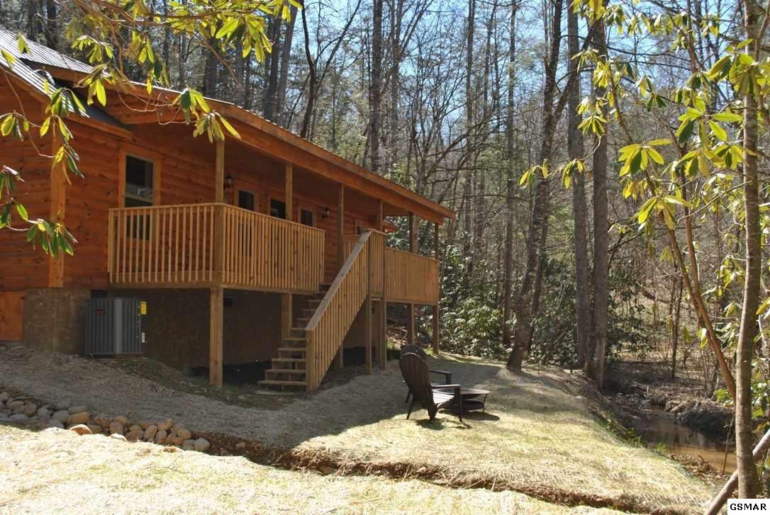 5151 Riversong Way Sevierville, TN 37876 - Photo 3 of 16