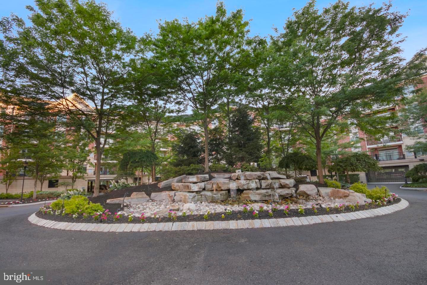 206 Carson Terrace Huntingdon Valley, PA 19006 - Photo 3 of 28