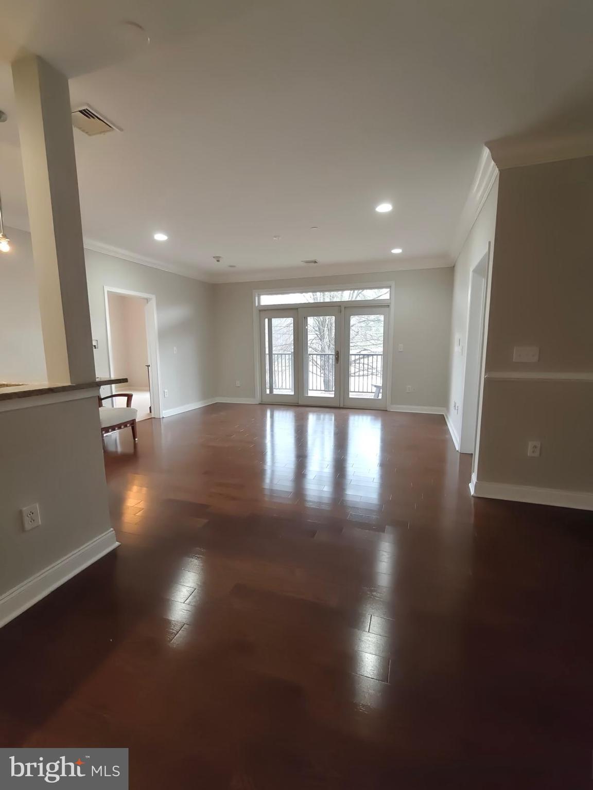 206 Carson Terrace Huntingdon Valley, PA 19006 - Photo 4 of 28