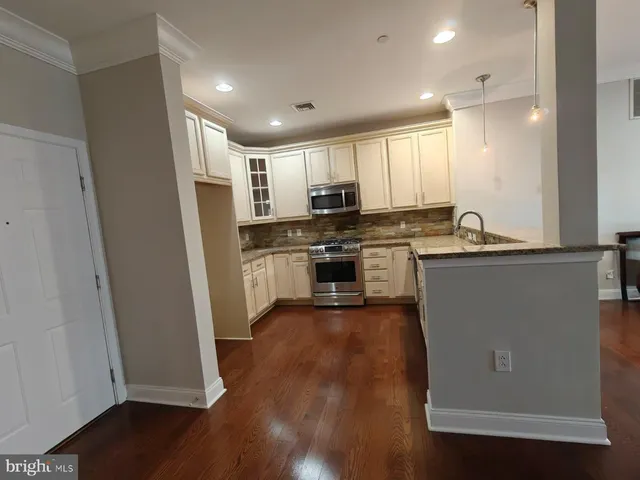 $2,700 | 206 Carson Terrace, Huntingdon Valley, PA 19006