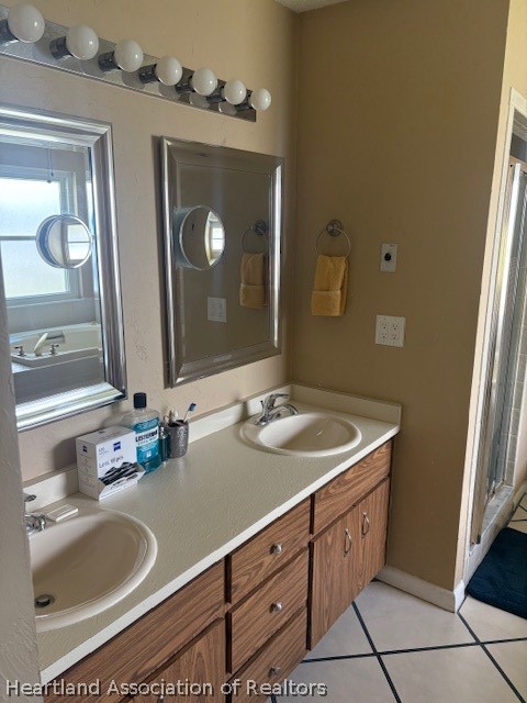 5330 Lakewood Road Sebring, FL 33875 - Photo 11 of 19 a bathroom with a sink and a mirror
