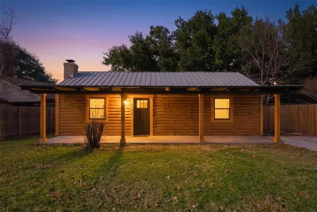 $349,900 | 4522 Robin Court, Granbury, TX 76049