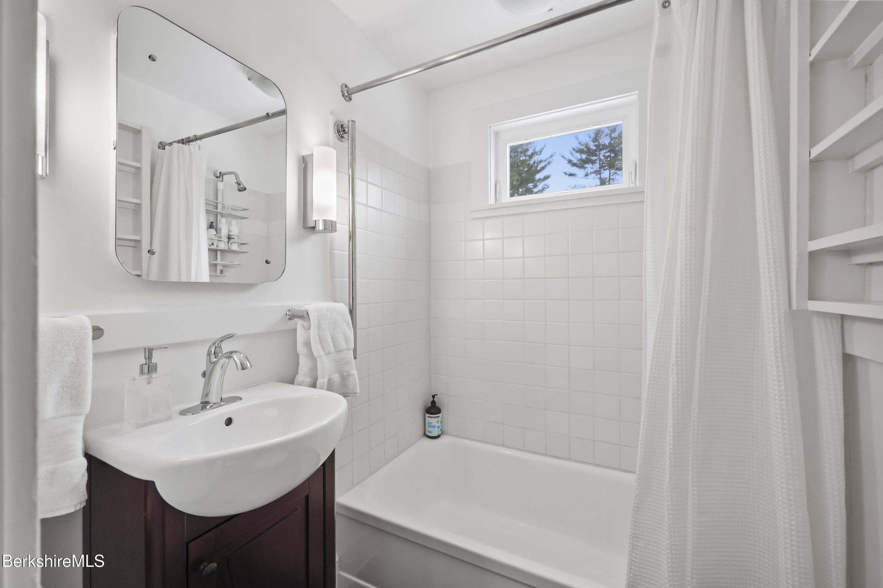 8 Lukeman Lane Stockbridge, MA 01229 - Photo 13 of 24 a bathroom with a sink and a bathtub