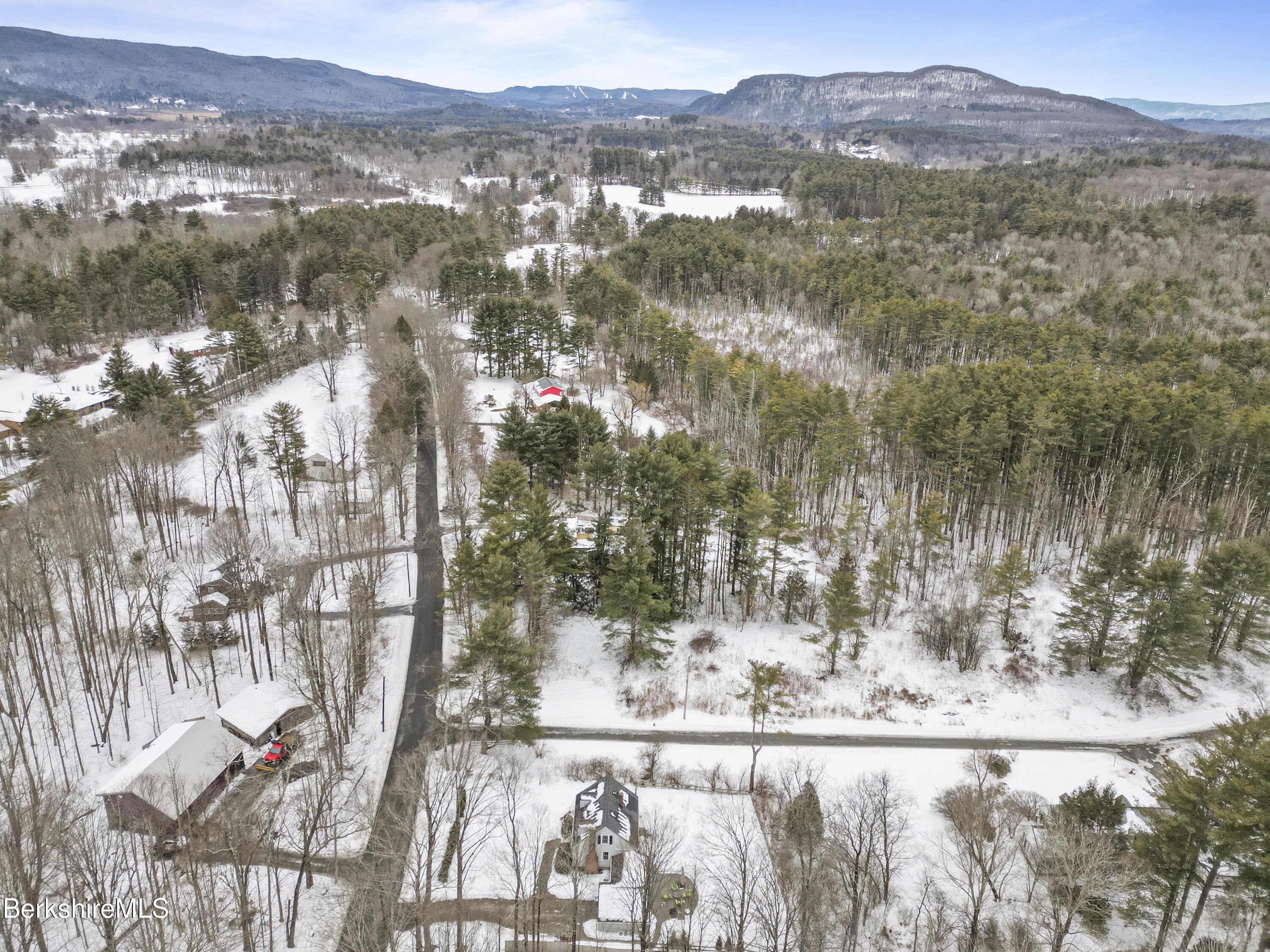8 Lukeman Lane Stockbridge, MA 01229 - Photo 24 of 24